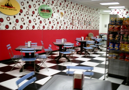 1700 SQFT Brand Name Hot Dog and Sandwich Restaurant On High Traffic Street