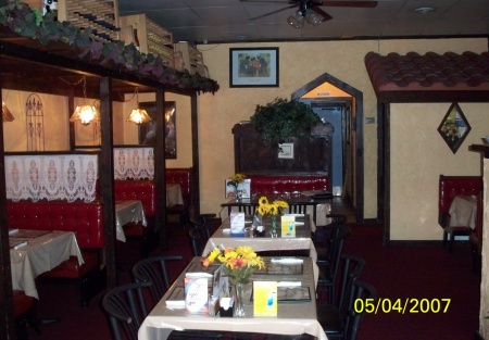 Cajun style family Restaurant in Busy Center Perfect For Italian or Mexican Concepts