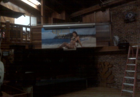 Bar/Club with a large Kitchen for Lease or Buy the Real Estate