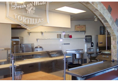 Vacant Restaurant With Patio On Busy Street!