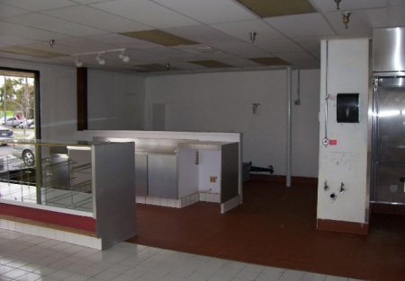 Former Pizza Restaurant and Donut shop For Lease!