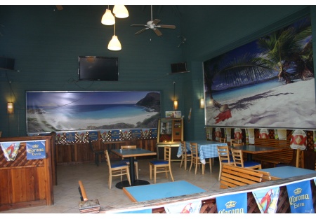Restaurant Convertible to a Sports Bar/Cantina w/Nice Large Outside Patio! 