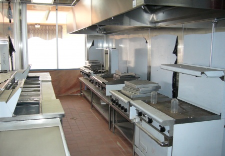 Free Restaurant!  Outside Patio Included!  Jump Fast and Now!