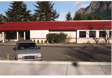 Great Pizza and Bar Location in Beautiful Washington 