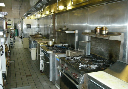 Low Rent for this Spacious OC Restaurant. Bring your New Concept!!