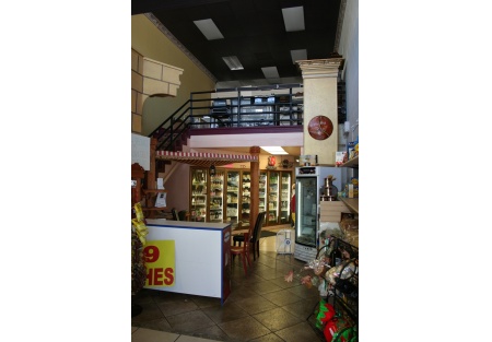 4.5 STAR YELP REVIEWED ITALIAN DELI AND MARKET