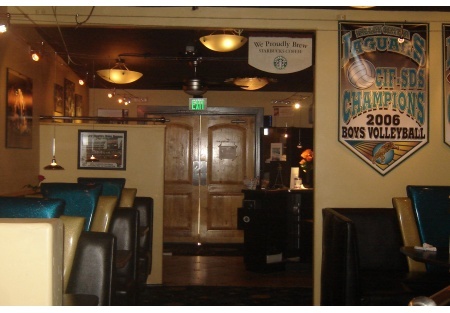 Full Liquor License,  great decor and set up