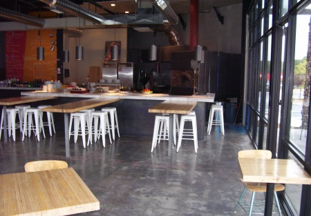 Really Hip and Cool Pizza Joint in Heart of University Town w/ Liquor License