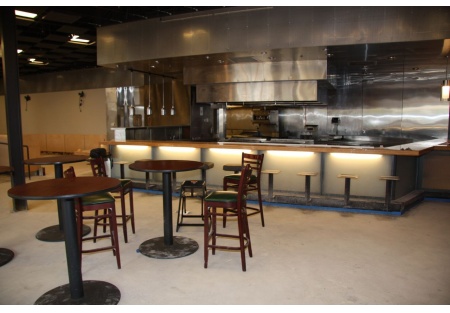 Rent Reduced!  Nearly Finish Main Entrance to Mall Location - Full Service w/Bar