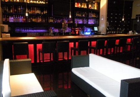 Beautifully Appointed Super-Sized Japanese Restaurant with Full Bar