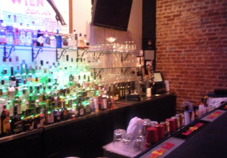 High Volume, Profitable Italian Restaurant with 2 Bars and Type 47 For Sale