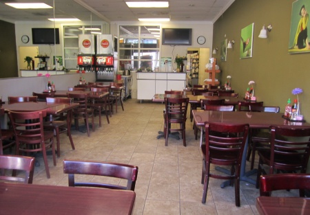 Great Ventura Blvd Spot,  High Traffic, High Demand Area & Low rent!