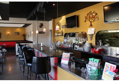Full Liquor-great location-Pizza and Italian seller financing possible