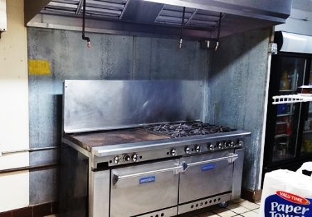 Bar w/Kitchen w/Real Estate - Type 48 License!