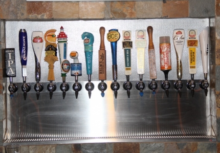 Huge Sports Bar/Pool Hall Central San Diego Location-Low Rent