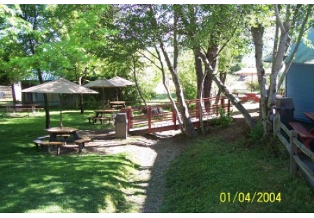 Prime Real Estate Included: Landmark Restaurant for Over 40 Years