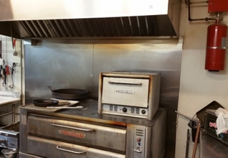 Low Priced Pizza Restaurant in South Sacramento