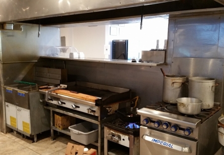 BBQ & Sushi QSR Style LOW RENT! Nearly New!