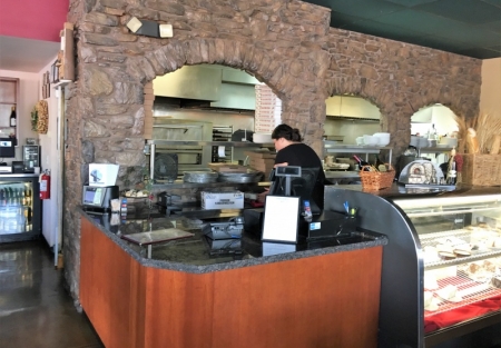 Profitable Pizza Restaurant in Fast Growing Area w/#12 Liquor