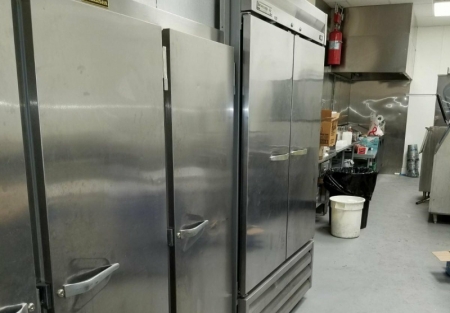 Nightclub in Prime Downtown Area - 48 Liquor License