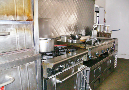 DTLA RESTAURANT Located on Street Corner of Major Intersection