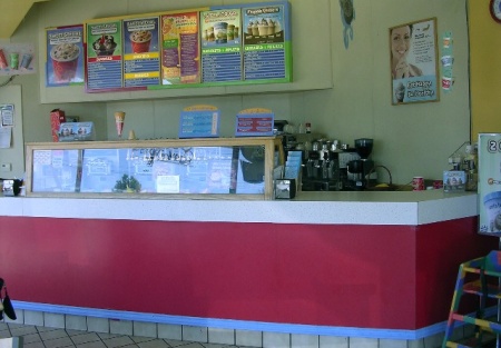 Franchise Yogurt Shop located in Shopping Center