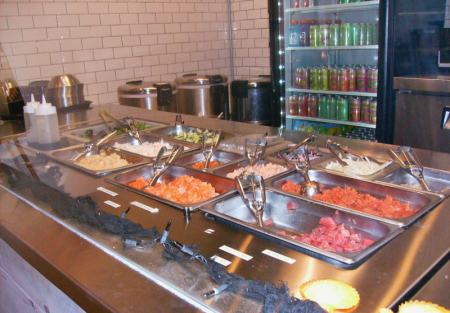 Tustin Poke Restaurant in Busy Area