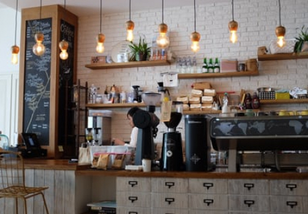 Established Coffee House and Cafe! Near University and Airport.