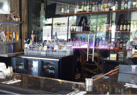 Kent East Hill Restaurant & Lounge with Great Reputation & Great Food