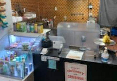 Deli Market i High Rise Building 5 Day Week LOW RENT