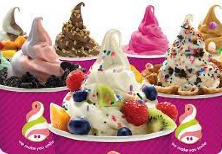 Menchie’s Frozen Yogurt Shop in Popular Urban Neighborhood