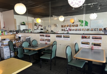 Asian/Sushi restaurant -3k rent-41 lic-on super busy street 