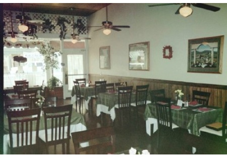 Beautiful Restaurant  in Quaint Downtown Area