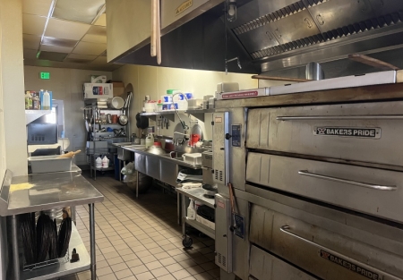 Pizza restaurant-great demographics-good rent