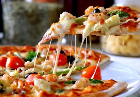 Franchise Pizzeria in Highly Desirable Eastside Location