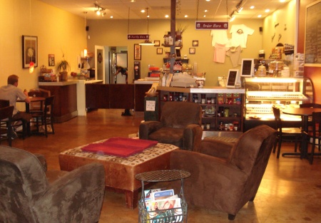 Coffee House Serving Food too just North of  Santa Clarita Area