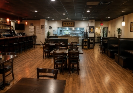 Restaurant and Bar -Exceptional Commercial Kitchen