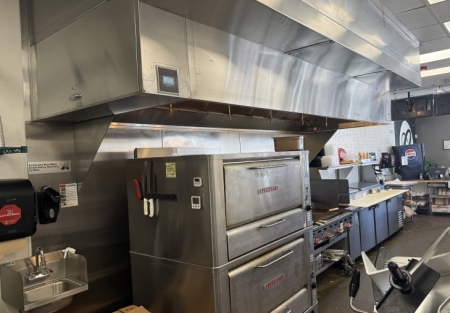 Near new-corner loc-great sales-million dollar build out-franchise
