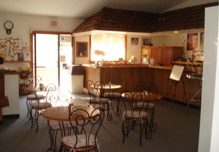 Cute Cafe with Bar & Grill Conversion Potential