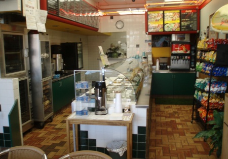Quick Serve Sandwich Shop in Beach Area