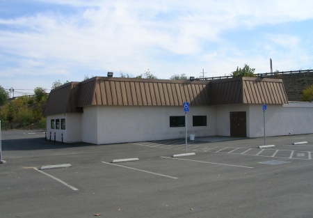 Large Sports Bar/Night Club/Restaurant Real Estate Opportunity