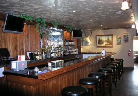 Beautiful Restaurant with Full Bar in Pictures Sierra Nevada Town