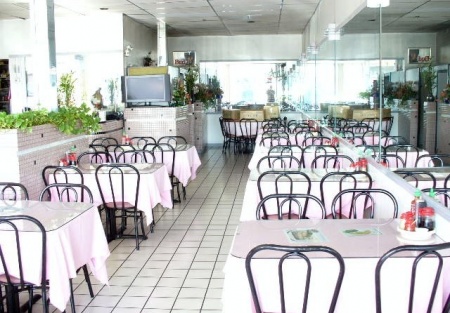 Well Established Vietnamese and Chinese Restaurant with Beer & Wine